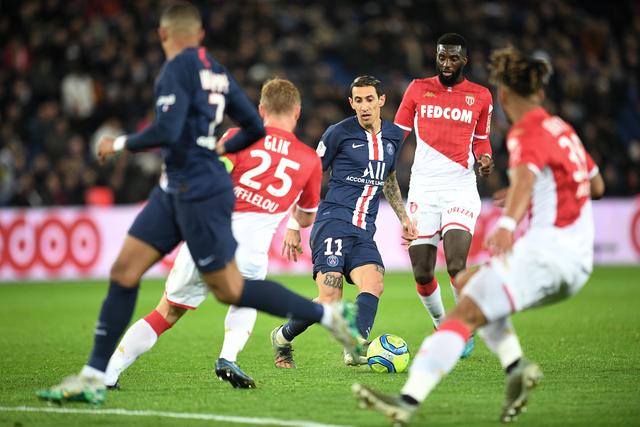 2025中甲最佳阵容：姆本扎、穆谢奎入选，向余望在列（2025中甲最佳阵容公布：姆本扎、穆谢奎上榜，向余望亦在名单中）