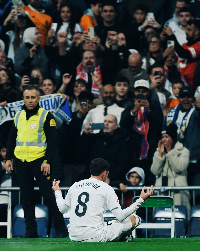 穆帅：我和孔蒂不是朋友，他是顶级教练但我不清楚他的为人（穆里尼奥：与孔蒂并非朋友，他是顶级主帅，但其为人我不了解）