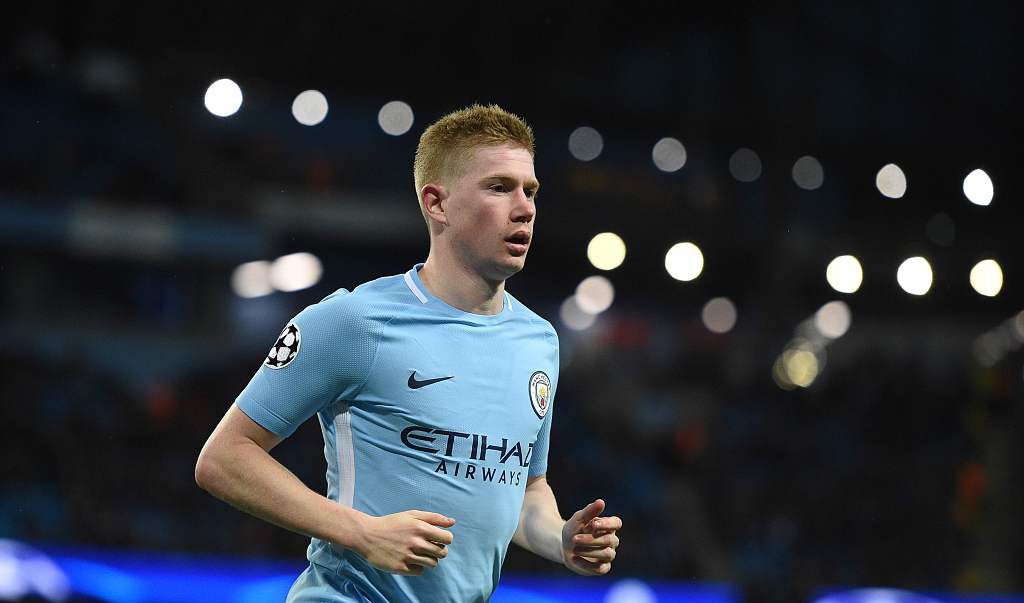 篮球CBA比赛尾声出现争议判罚引热议（CBA赛末争议吹罚掀起热议）