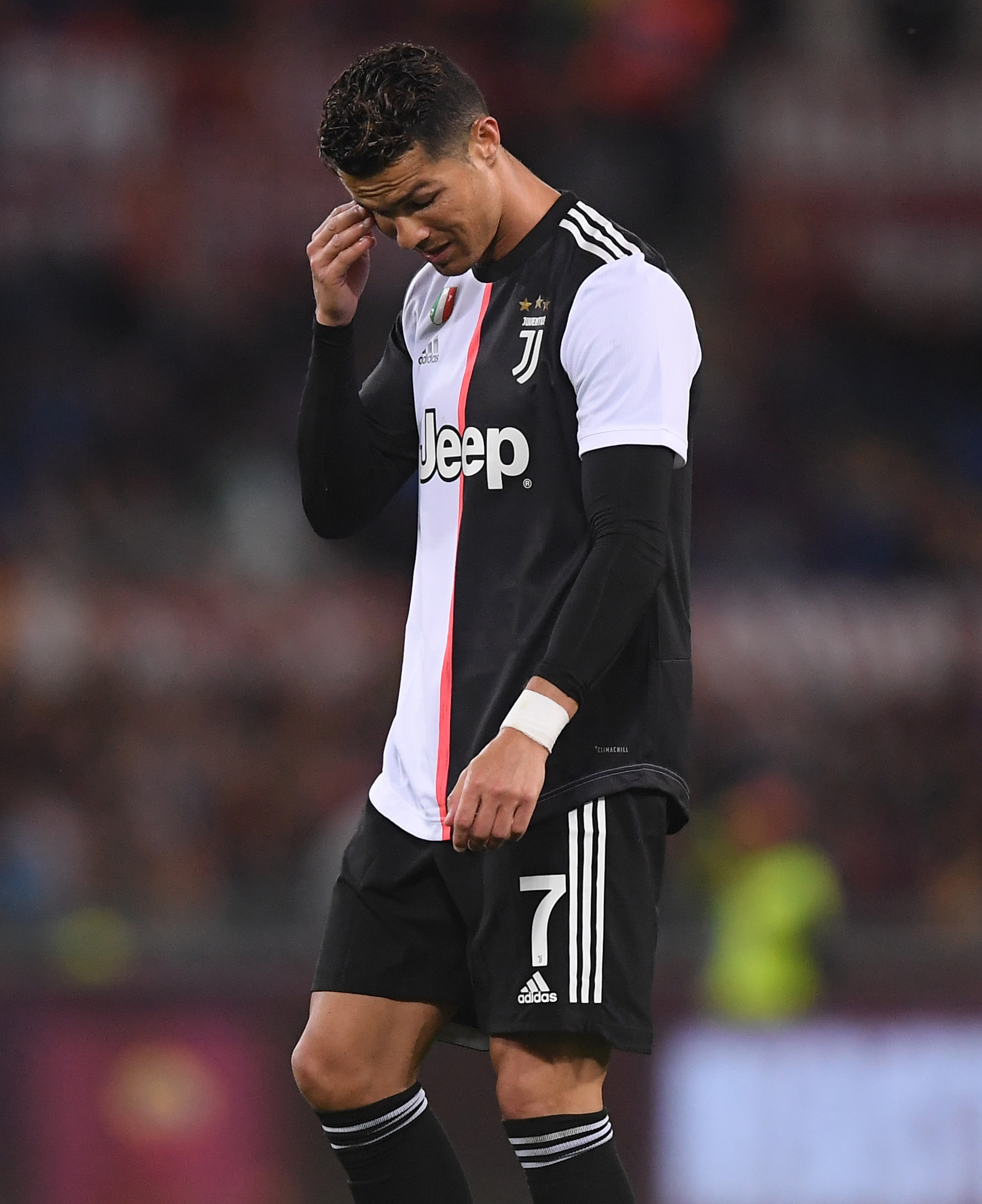 官方：王钰栋当选2025赛季中超最佳青年球员（官宣：王钰栋荣膺2025赛季中超最佳青年球员）